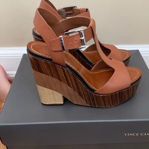 Vince Camuto Oriana wedge